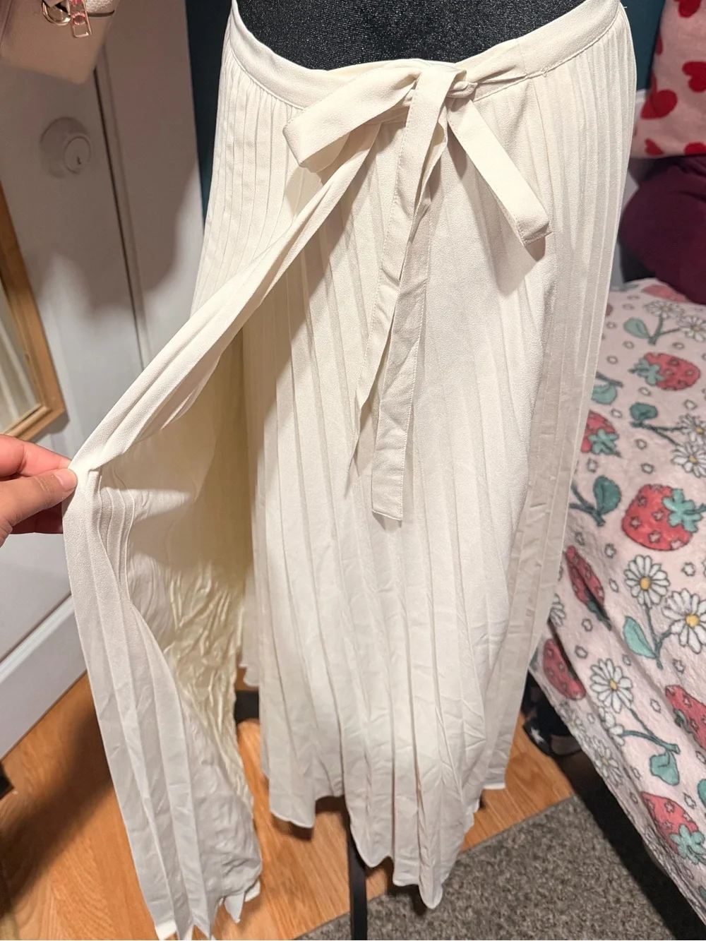Women's White Pleated Skirt with Side Tie